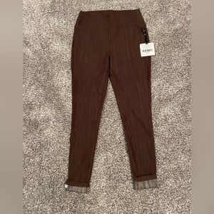 Agnes and Dora knit Jegging